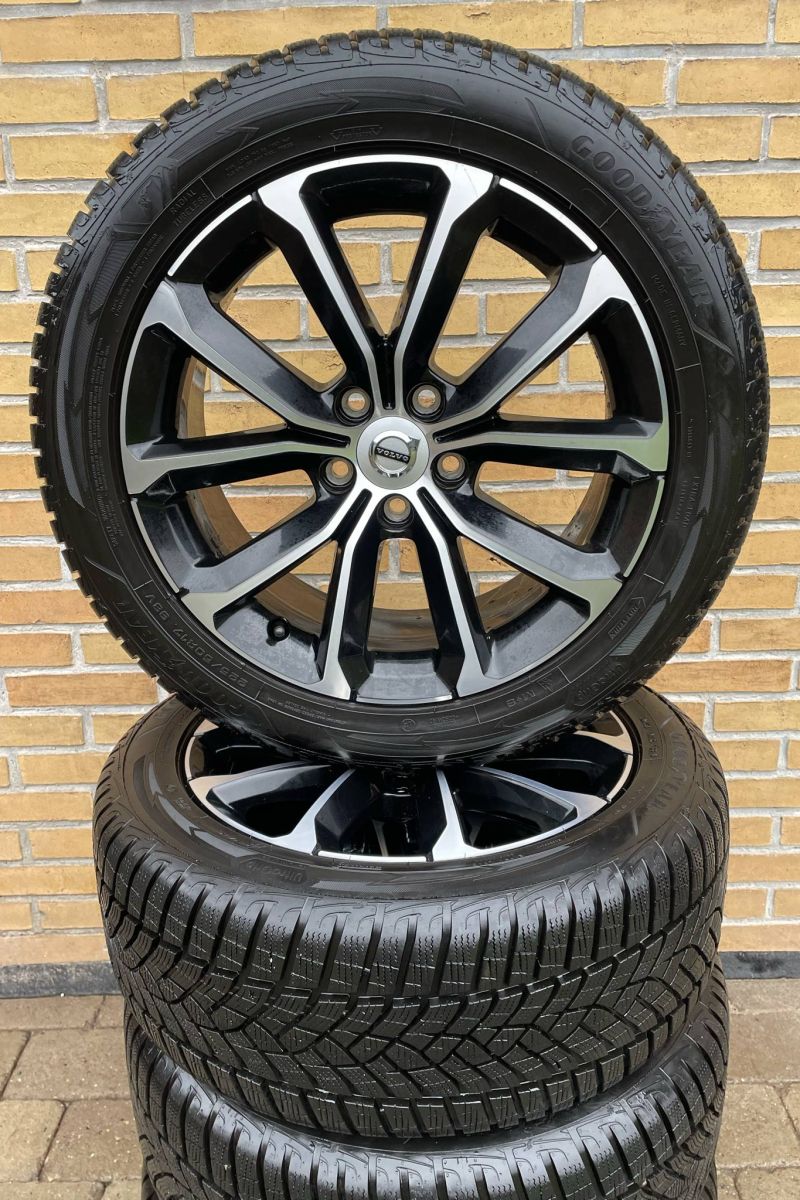 17” Originale Volvo V60 vinterhjul – reference 28