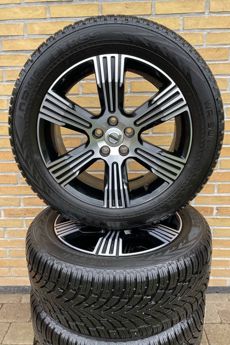 18” Originale Volvo XC-40 vinterhjul – reference 31