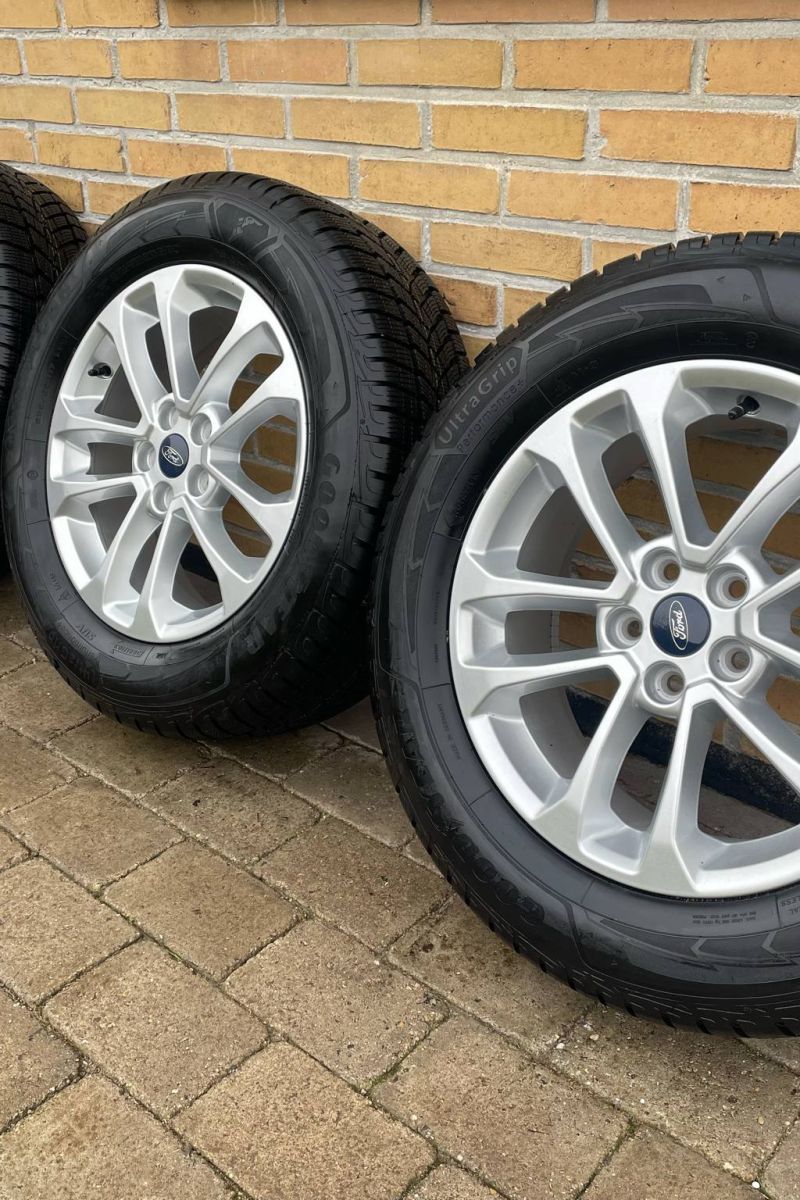 17” Originale Ford Kuga vinterhjul – reference 49