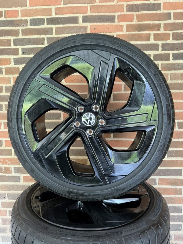 20” VW ID3 / CUPRA BORN – ORIGINALE ALUFÆLGE MED SOMMERDÆK – REF E46
