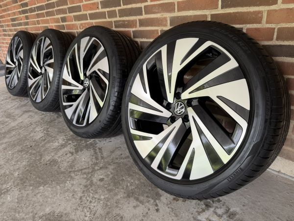 21” VW ID4/ID5 – ORIGINALE ALUFÆLGE MED SOMMERDÆK – REF E40