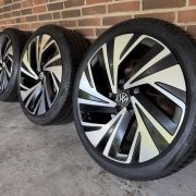 21” VW ID4/ID5 – ORIGINALE ALUFÆLGE MED SOMMERDÆK – REF E68