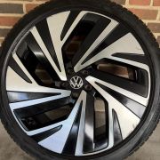 21” VW ID4/ID5 – ORIGINALE ALUFÆLGE MED SOMMERDÆK – REF E68