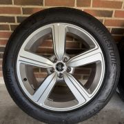 20” AUDI E-TRON / Q8 – ORIGINALE ALUFÆLGE MED SOMMERDÆK – REF E67