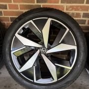 20” VW ID4/ID5 – ORIGINALE ALUFÆLGE MED SOMMERDÆK – REF E64