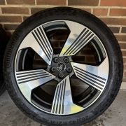 21″ AUDI E-TRON / Q8 – ORIGINALE ALUFÆLGE MED SOMMERDÆK – REF E70