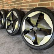 20” VW ID3 / CUPRA BORN – ORIGINALE ALUFÆLGE MED SOMMERDÆK – REF E42