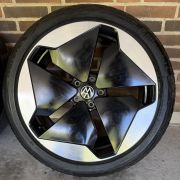 20” VW ID3 / CUPRA BORN – ORIGINALE ALUFÆLGE MED SOMMERDÆK – REF E42