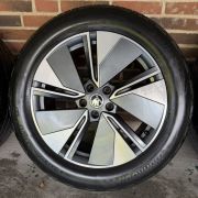 19” SKODA ENYAQ / ELROQ – ORIGINALE ALUFÆLGE MED SOMMERDÆK – REF E52