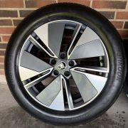 19” SKODA ENYAQ / ELROQ – ORIGINALE ALUFÆLGE MED SOMMERDÆK – REF E52