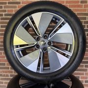19” SKODA ENYAQ / ELROQ – ORIGINALE ALUFÆLGE MED SOMMERDÆK – REF E52