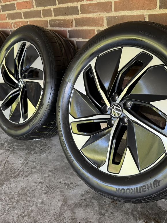19” VW ID4 / ID5 – ORIGINALE ALUFÆLGE MED SOMMERDÆK – REF E57