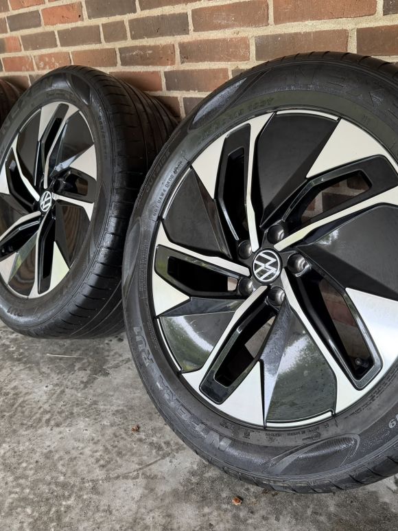 19” VW ID4 / ID5 – ORIGINALE ALUFÆLGE MED SOMMERDÆK – REF E33