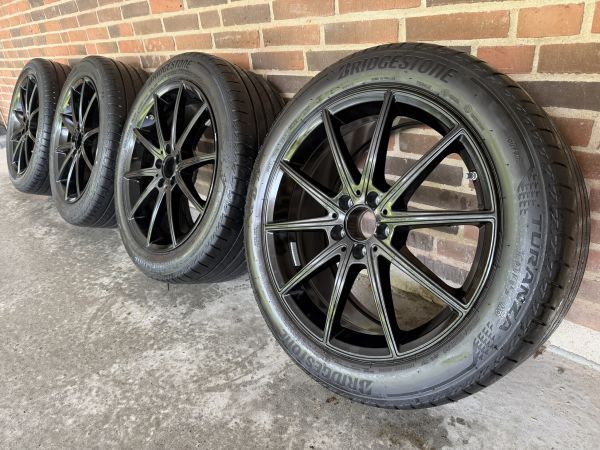19” MERCEDES EQE – ORIGINALE ALUFÆLGE MED SOMMERDÆK – REF E26
