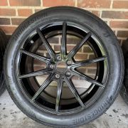 19” MERCEDES EQE – ORIGINALE ALUFÆLGE MED SOMMERDÆK – REF E26