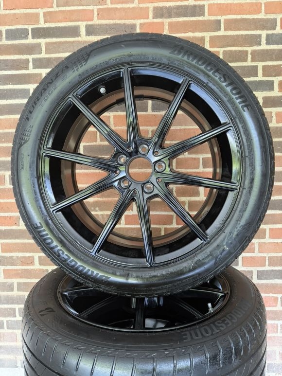 19” MERCEDES EQE – ORIGINALE ALUFÆLGE MED SOMMERDÆK – REF E26