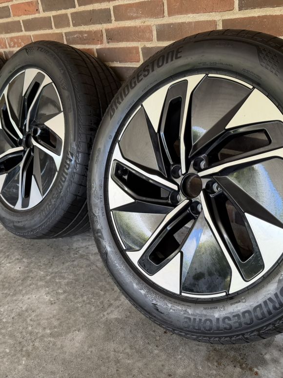 19” VW ID4 / ID5 – ORIGINALE ALUFÆLGE MED SOMMERDÆK – REF E78