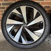 20” VW ID4 / ID5 – ORIGINALE ALUFÆLGE MED SOMMERDÆK – REF E84