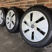 18” VW ID3 / CUPRA BORN – ORIGINALE STÅLFÆLGE MED SOMMERDÆK – REF E91