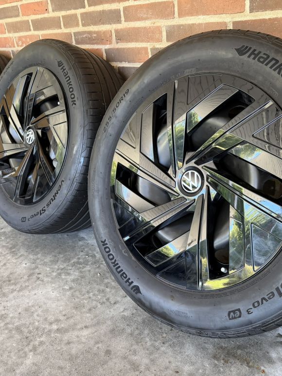 19” VW ID4 / ID5 – ORIGINALE STÅLFÆLGE MED SOMMERDÆK – REF E59