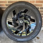 19” VW ID4 / ID5 – ORIGINALE STÅLFÆLGE MED SOMMERDÆK – REF E59