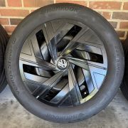 19” VW ID4 / ID5 – ORIGINALE STÅLFÆLGE MED SOMMERDÆK – REF E59