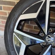 19” VW ID3 / CUPRA BORN – ORIGINALE ALUFÆLGE MED SOMMERDÆK – REF E29