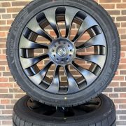 19″ TESLA Y + JUNIPER – NYE KOMPLETTE VINTERHJUL – REF V28