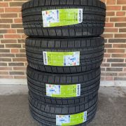 19″ TESLA Y + JUNIPER – NYE KOMPLETTE VINTERHJUL – REF V27
