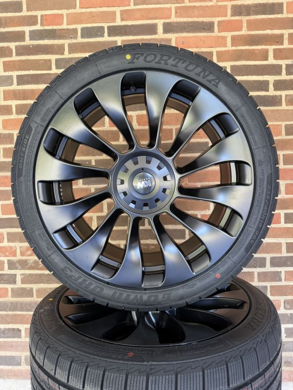 19″ TESLA 3 – NYE KOMPLETTE VINTERHJUL – REF V29