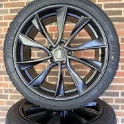 19″ TESLA 3 – NYE KOMPLETTE VINTERHJUL – REF V30