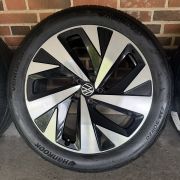 20” VW ID4 / ID5 – ORIGINALE ALUFÆLGE MED SOMMERDÆK – REF E62
