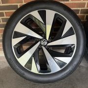 20” VW ID4 / ID5 – ORIGINALE ALUFÆLGE MED SOMMERDÆK – REF E62