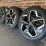19” VW ID3 / CUPRA BORN – ORIGINALE ALUFÆLGE MED VINTERDÆK – REF E43