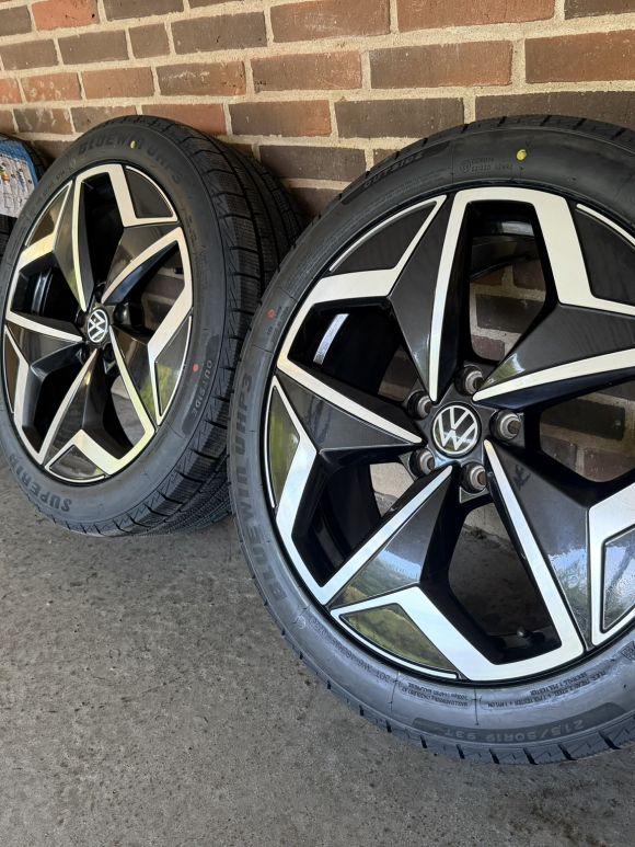 19” VW ID3 / CUPRA BORN – ORIGINALE ALUFÆLGE MED VINTERDÆK – REF E43