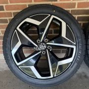 19” VW ID3 / CUPRA BORN – ORIGINALE ALUFÆLGE MED VINTERDÆK – REF E43