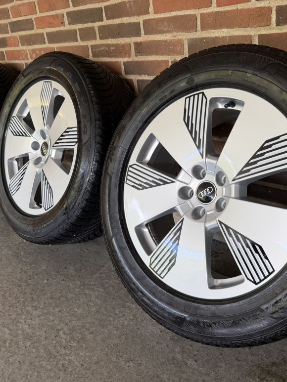 19” AUDI E-TRON – ORIGINALE ALUFÆLGE MED VINTERDÆK – REF E73