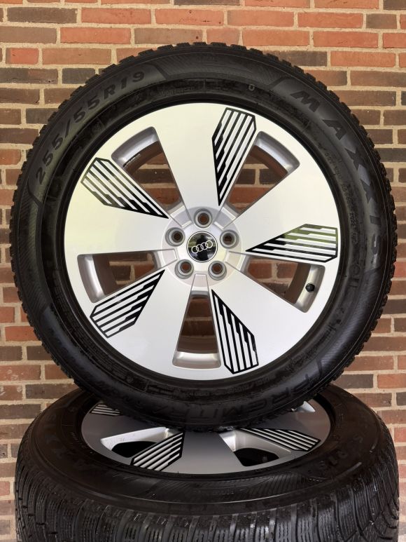 19” AUDI E-TRON – ORIGINALE ALUFÆLGE MED VINTERDÆK – REF E73
