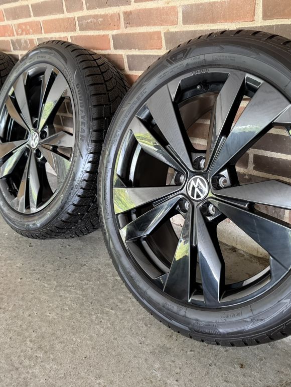 19” VW ID3 / CUPRA BORN – ORIGINALE ALUFÆLGE MED VINTERDÆK – REF P124