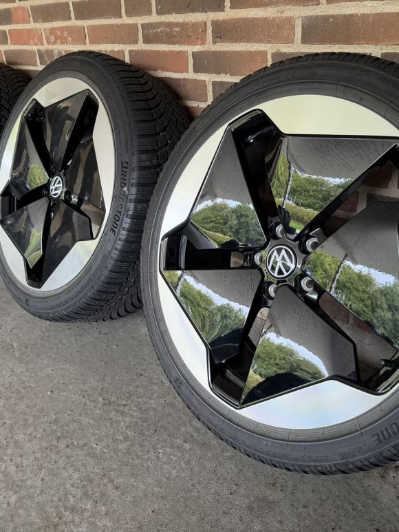 20” VW ID3 / CUPRA BORN – ORIGINALE ALUFÆLGE MED VINTERDÆK – REF P128