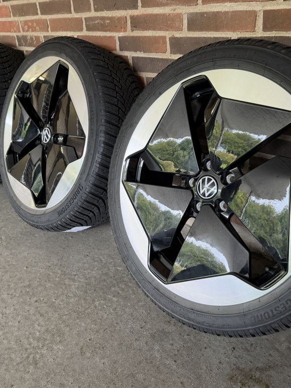 20” VW ID3 / CUPRA BORN – ORIGINALE ALUFÆLGE MED VINTERDÆK – REF P131
