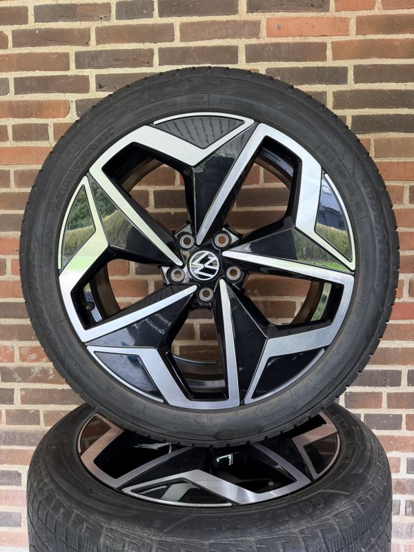 19” VW ID3 / CUPRA BORN – ORIGINALE ALUFÆLGE MED VINTERDÆK – REF P132