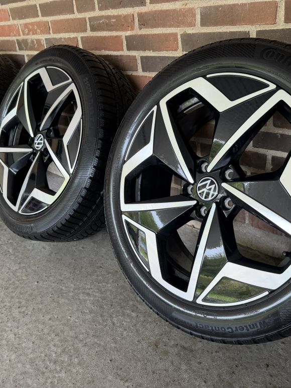 19” VW ID3 / CUPRA BORN – ORIGINALE ALUFÆLGE MED VINTERDÆK – REF P135