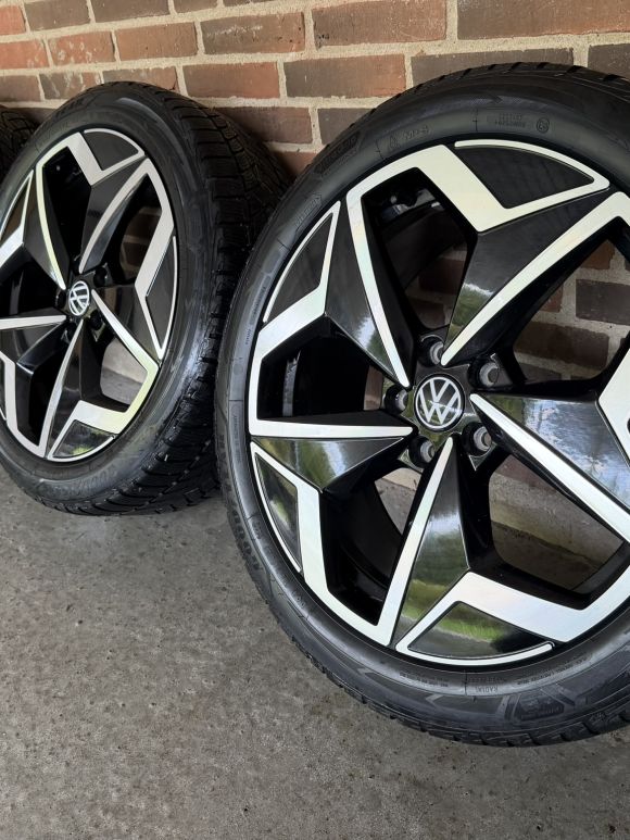 19” VW ID3 / CUPRA BORN – ORIGINALE ALUFÆLGE MED VINTERDÆK – REF P140
