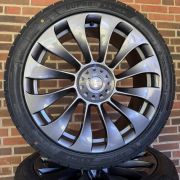 20″ TESLA Y + JUNIPER – NYE KOMPLETTE VINTERHJUL – REF V61