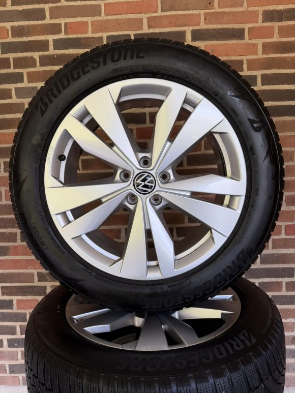 19” VW ID4/ID5 – ORIGINALE ALUFÆLGE MED VINTERDÆK – REF P142