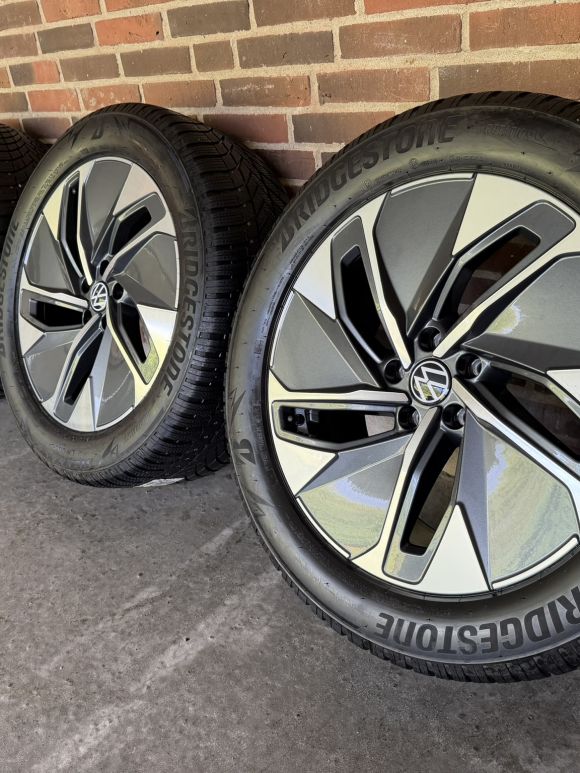 19” VW ID4/ID5 – ORIGINALE ALUFÆLGE MED VINTERDÆK – REF P143