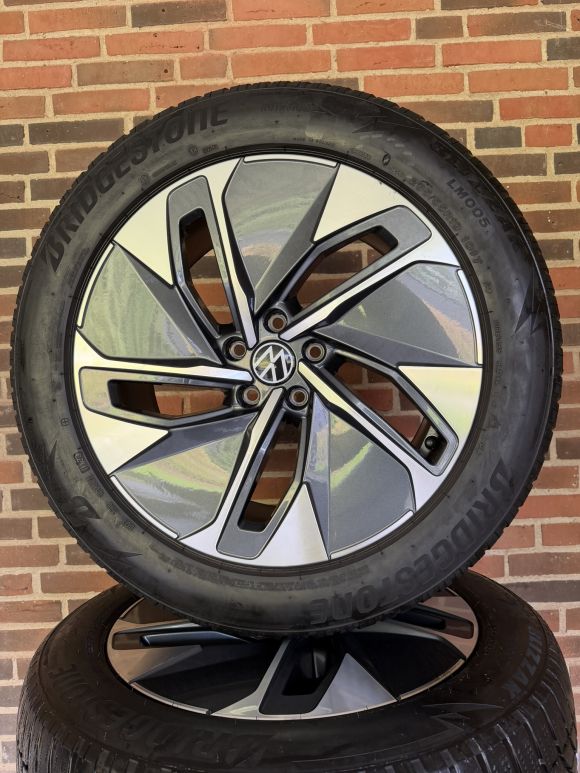 19” VW ID4/ID5 – ORIGINALE ALUFÆLGE MED VINTERDÆK – REF P143