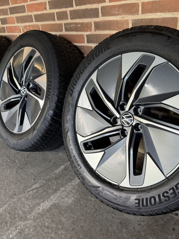 19” VW ID4/ID5 – ORIGINALE ALUFÆLGE MED VINTERDÆK – REF P144