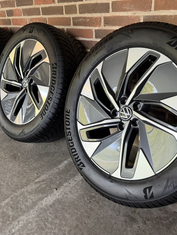 19” VW ID4/ID5 – ORIGINALE ALUFÆLGE MED VINTERDÆK – REF P141